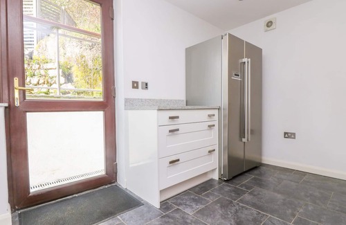 Helford Passage Cottage | CARNE MILL, pet friendly, luxury holiday cottage in Manaccan