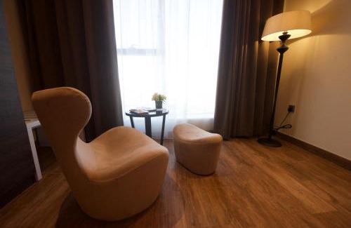 Azaiba Hotel | Carnelian Muscat - Airport Hotel