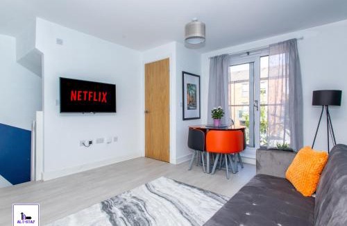Wakefield Apartment | Carnforth House by Alt-Stay Accommodation - 15 Percent Off stays over 7 nights