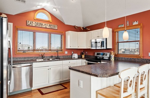 Ocean Hill House | Carolina Daydreamin': Ocean Views, Private Pool & Spa