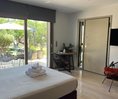 Velon Villa | Carpe Diem Corinthian Suites Ι