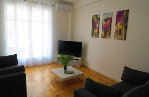 Thiers Apartment | Carré d'Or Modern and spacious 4-room apartment