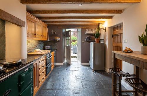 Settle House | Carrholme Cottage