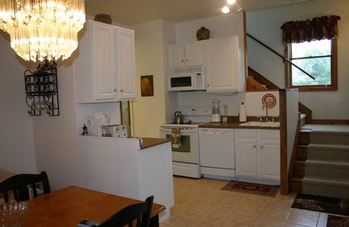 Greenville House | Carriage House 110 acres in Catskills Golf Hike Ski Bike Fire Pit BBQ Swing Set