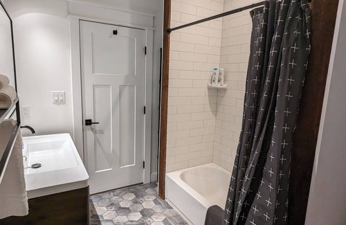 Goshen House | Carriage House Apartment Close to Legoland NY