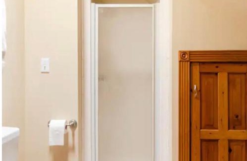 Chestertown Apartment | Carriage House Hideaway In Center of Chestertown