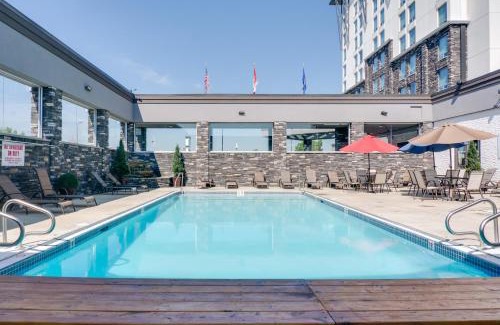 Southeast Calgary Hotel | Carriage House Hotel and Conference Centre