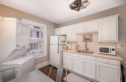 East Side Apartment | Carriage House in Historic Druid Hills Walking Distance to Emory University