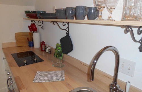 Fairhaven Apartment | Carriage House Studio in Bellingham