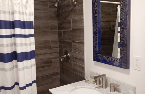 Hamden Hotel | Carriage House
