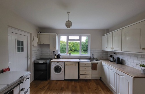 Carrigaline House | Carrigaline Delightful Home