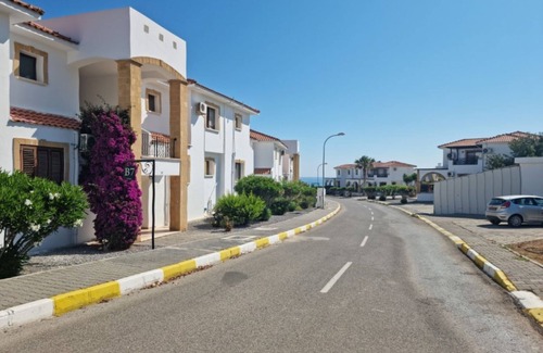 Aglantzia Apartment | Carrington site Luxury 2 bed Sea Magic apartment 500m to Golf Course