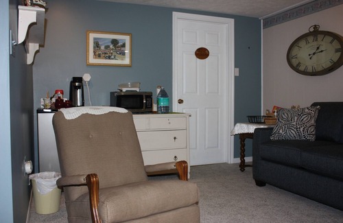 Cayuga Bed & Breakfast | Carrousel Bed & Breakfast