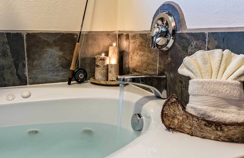 Carson Bed & Breakfast | Carson Ridge Luxury Cabins