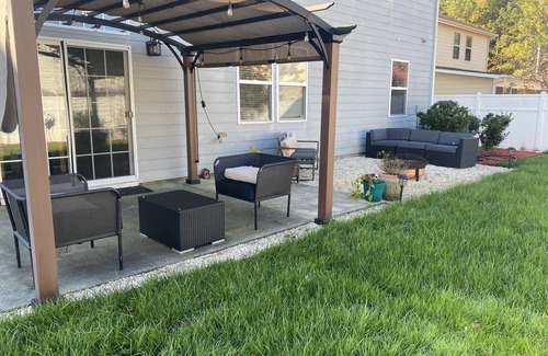 Morrisville House | Cary Luxury Home-Fenced yard-POOL!