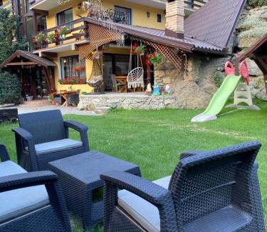 Moieciu de Jos House | Casă de vacanță Denisa Preda-16 persoane