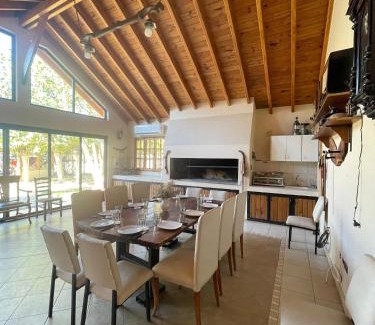 Guaymallen House | Casa 10 personas BETANIA