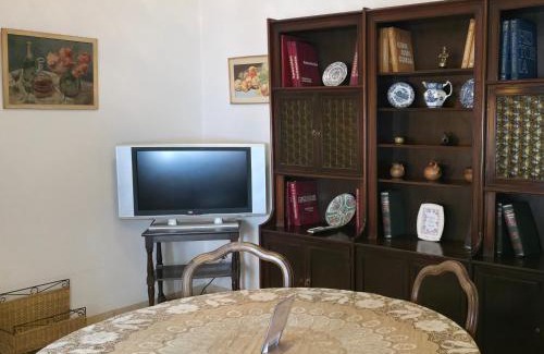 Canuelas Apartment | Casa 5 personas. Calle principal Cañuelas