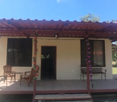 Parrita House | Casa a solo 20 minutos aproximadamente de Manuel Antonio Beach y a 10 minutos aproximadamente del centro de Quepos