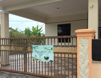 Kampung Jaya House | CASA ADELIA GUESTHOUSE CHUKAI