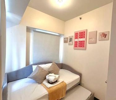 A. Bonifacio Apartment | Casa Alexandra, cozy 2 BR condo