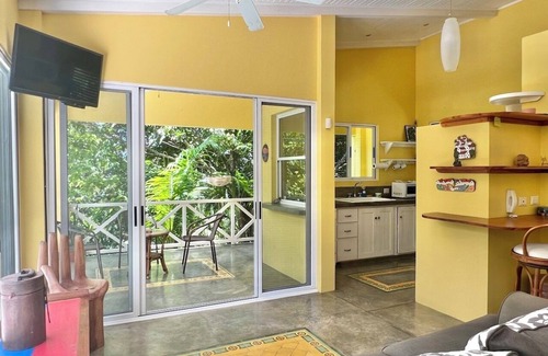 El Cerro House | Casa Amable by Ronny's place - Manuel Antonio