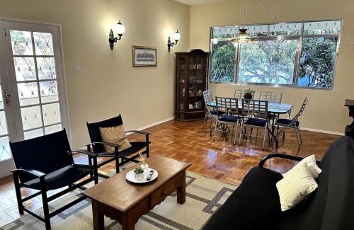 Conservatoria House | Casa Amarela