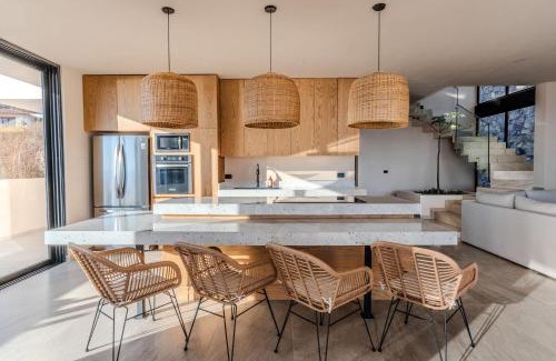 Raquet Club Villa | Casa Ambar Villa