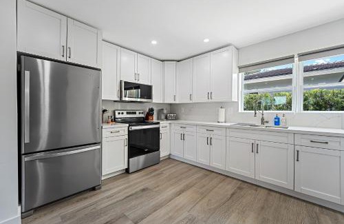 Miami Shores House | Casa Ana - Cozy space hot tub and large fenced yard