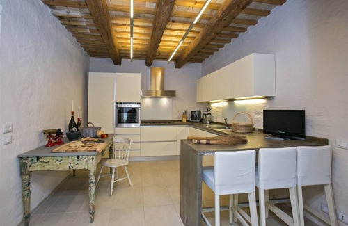 Fermo Villa | Casa Angela 6, Emma Villas
