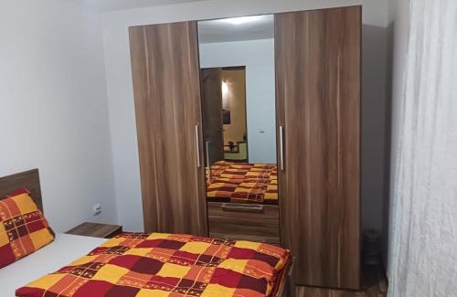 Tirnaveni Apartment | Casa Anna