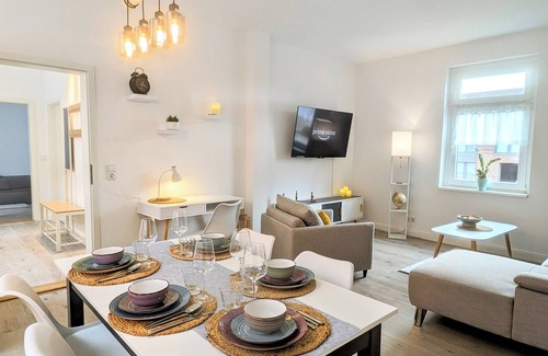 Magdeburg Apartment | CaSa Apartment Modern Vintage Parking/Amazon Prime/family-friendly apartment