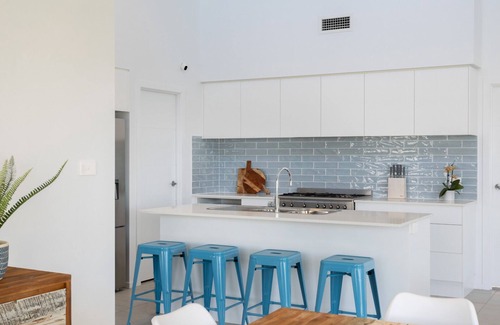 Burrill Lake House | Casa Azul in Burrill