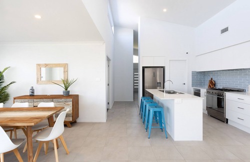 Burrill Lake House | Casa Azul in Burrill