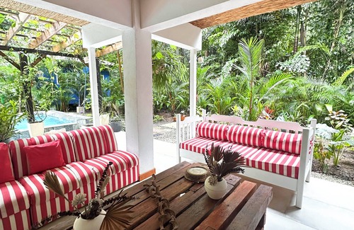 Manzanillo House | Casa Azul - Pool, nature, A/C, walk to the beach, fully equiped, made for groups