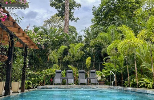 Manzanillo House | Casa Azul - Pool, nature, A/C, walk to the beach, fully equiped, made for groups