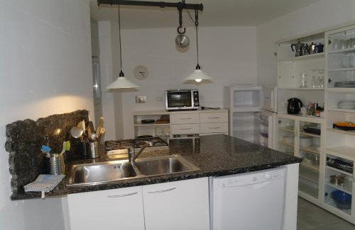 Castino Apartment | casa banana