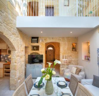 Mosta House | Casa Bartolo A Hidden Gem - Spacious Village Home EBAR1-1