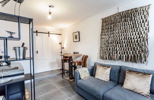 Zandvoort Apartment | Casa Beach with free private parking and garden