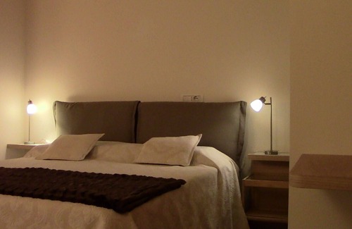 Est Apartment | Casa Bella ('Garden' room)