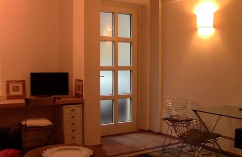 Est Apartment | Casa Bella ('Garden' room)
