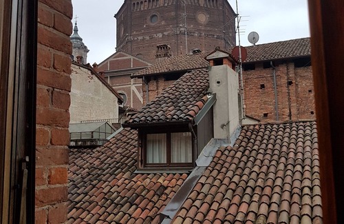 Pavia Apartment | Casa Berner, apartment in historic residence in the center of Pavia