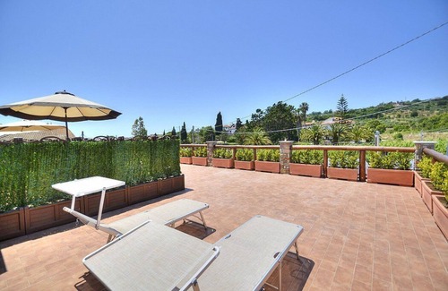 Marina di Casal Velino House | Casa Biancolilla D: A welcoming apartment situated at a short distance from the beach, with Free WI-FI.