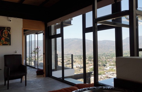 San Pedro House | Casa Bimali.nIncreíbles montañas rodeando este cómodo espacio pet-friendly.