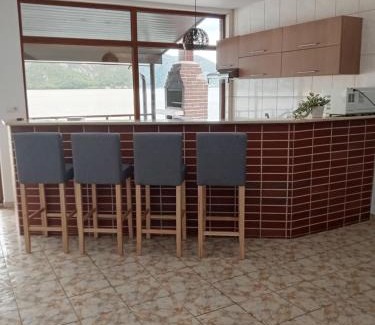 Dubova House | Casa Bobo Dubova
