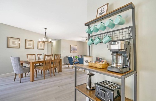 Survey Creek House | Casa Boca - Perfect Florida Getaway with Large Heated Saltwater Pool