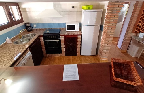 Pozo Alcon Villa | Casa Bodeguilla con piscina privada cubierta o abierta según época del año