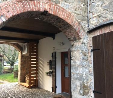 Attimis House | Casa Borc di Nelle