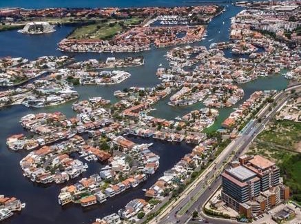 Lecherías House | Casa Bote Con Vista a Los Canales De Lechería 4Hab
