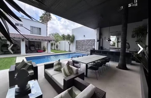 El Pueblito House | Casa Bugambilias Household rentals